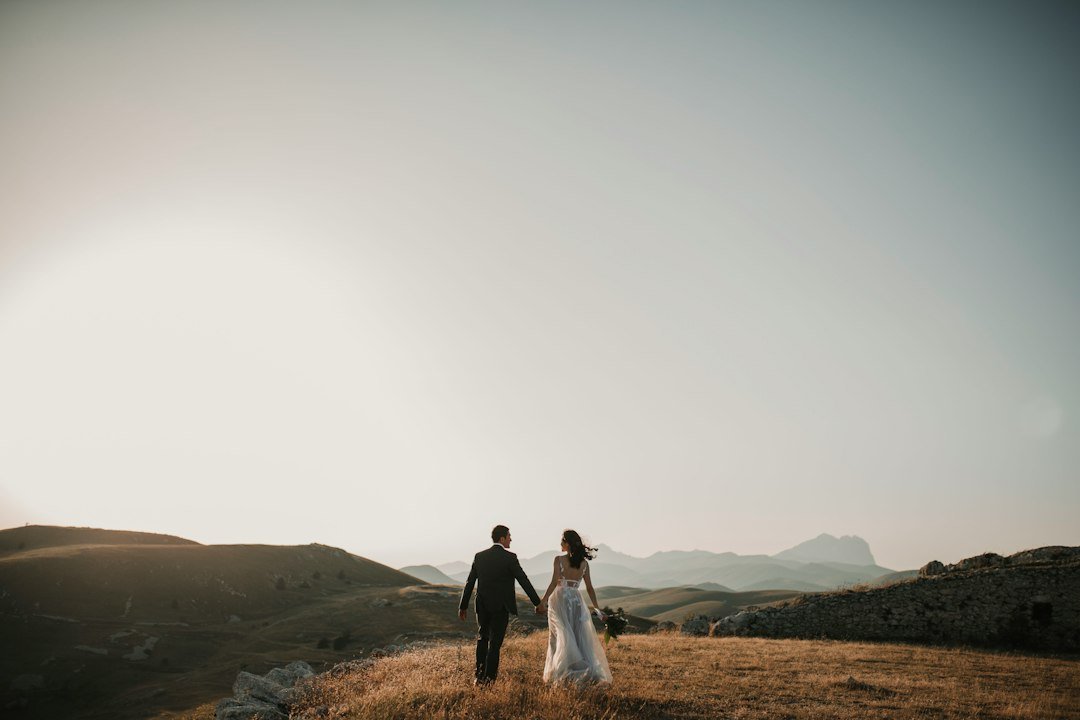 Wedding couple at golden hour in Abruzzo
